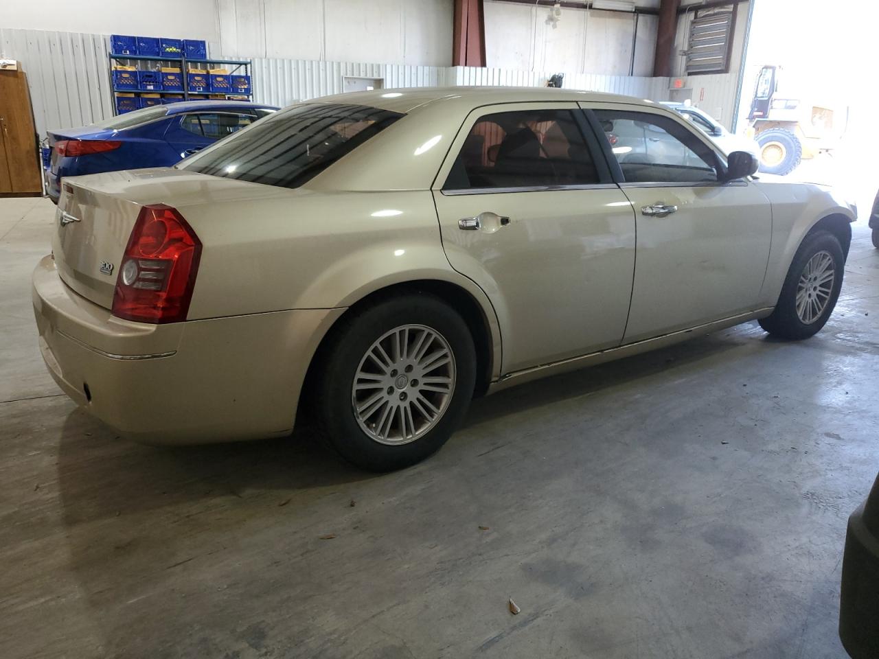 2010 Chrysler 300 VIN 2C3CA4CD2AH163153 Copart auction photo, front end / minor dent/scratches damage thumbnail 3
