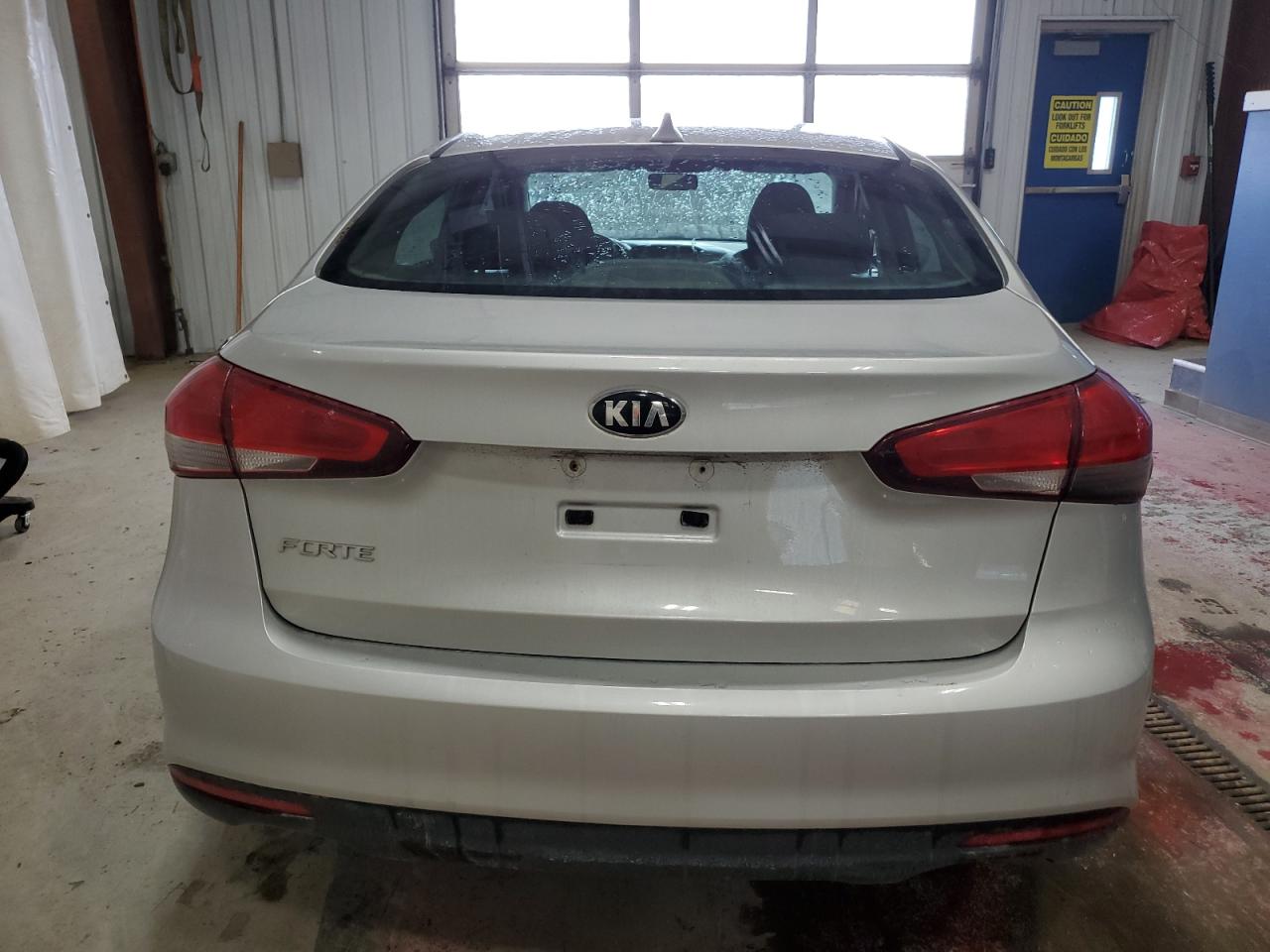 2018 KIA Forte VIN 3KPFK4A73JE247805 Copart auction photo, front end / side damage thumbnail 6