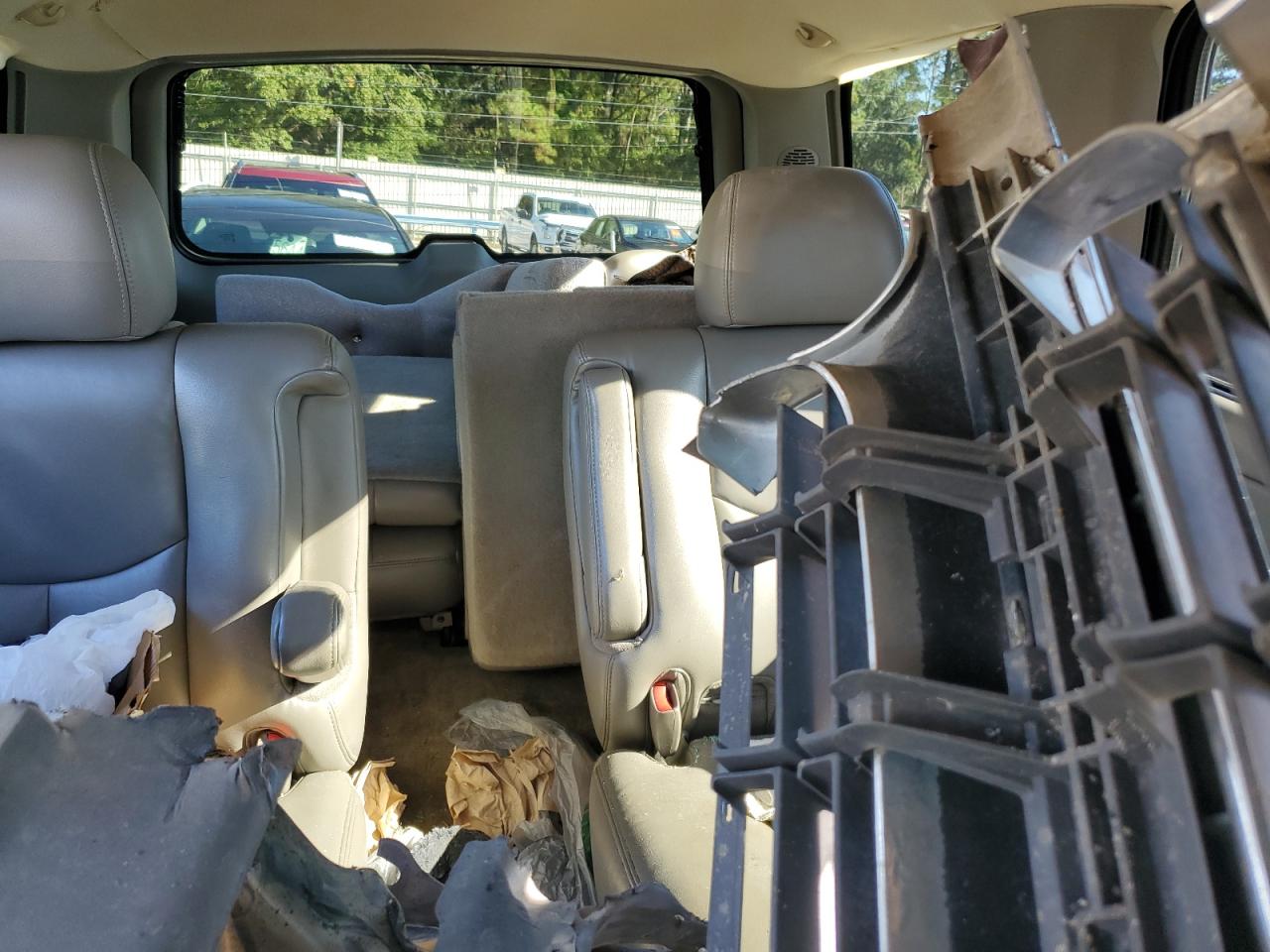 2004 Chevrolet Tahoe VIN 1GNEC13Z64R296681 Copart auction photo, front end / side damage thumbnail 10