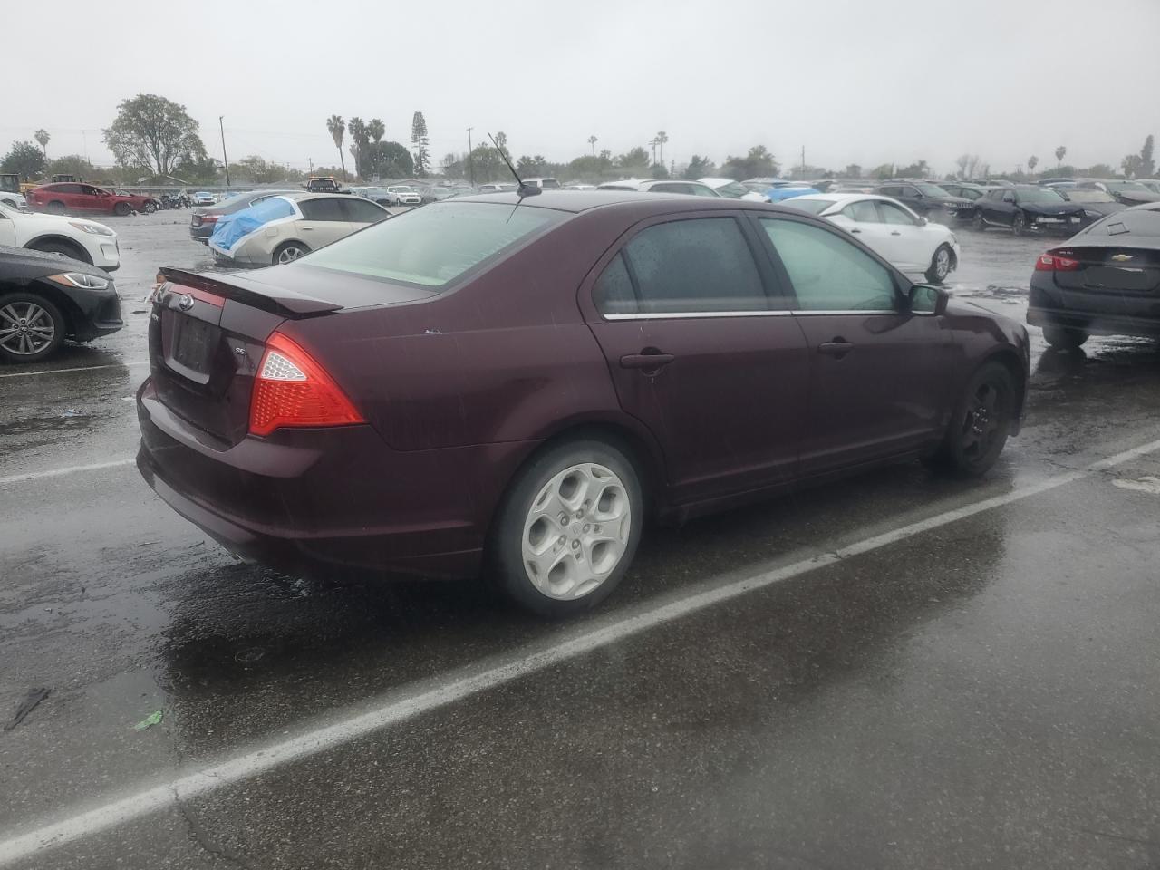2011 Ford Fusion VIN 3FAHP0HA7BR201561 Copart auction photo, minor dent/scratches damage thumbnail 3