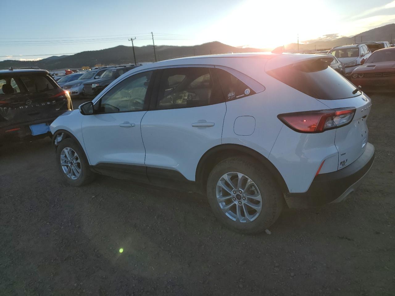 2021 Ford Escape VIN 1FMCU9G65MUB26638 Copart auction photo, front end / minor dent/scratches damage thumbnail 2
