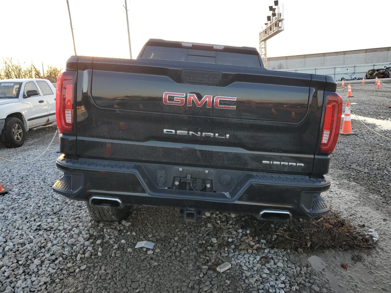 2021 GMC Sierra VIN 3GTU9FED7MG304482 Copart auction photo, front end damage thumbnail 6