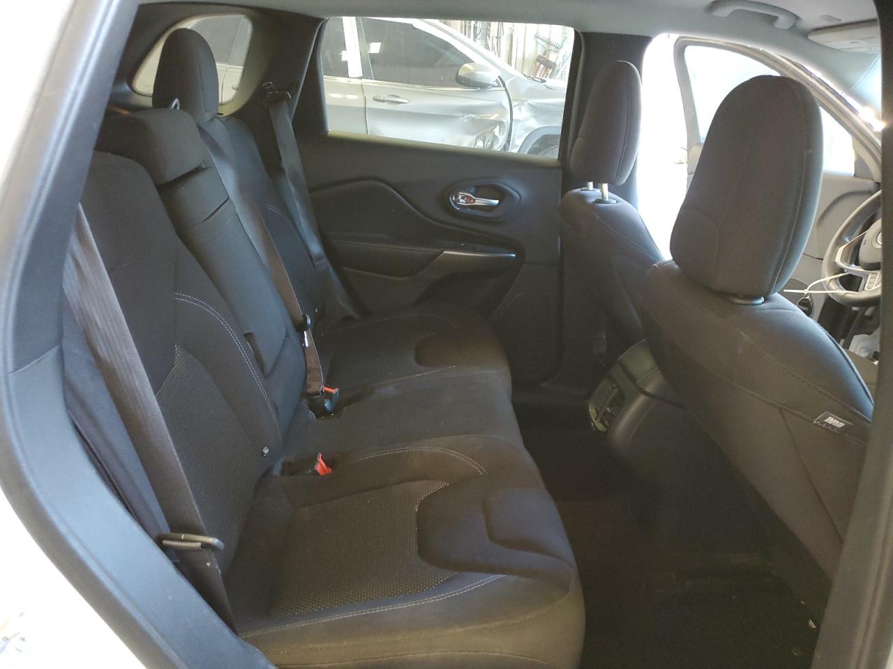 2019 Jeep Grand Cherokee VIN 1C4PJLCB2KD175646 Copart auction photo, front end / hail damage thumbnail 11