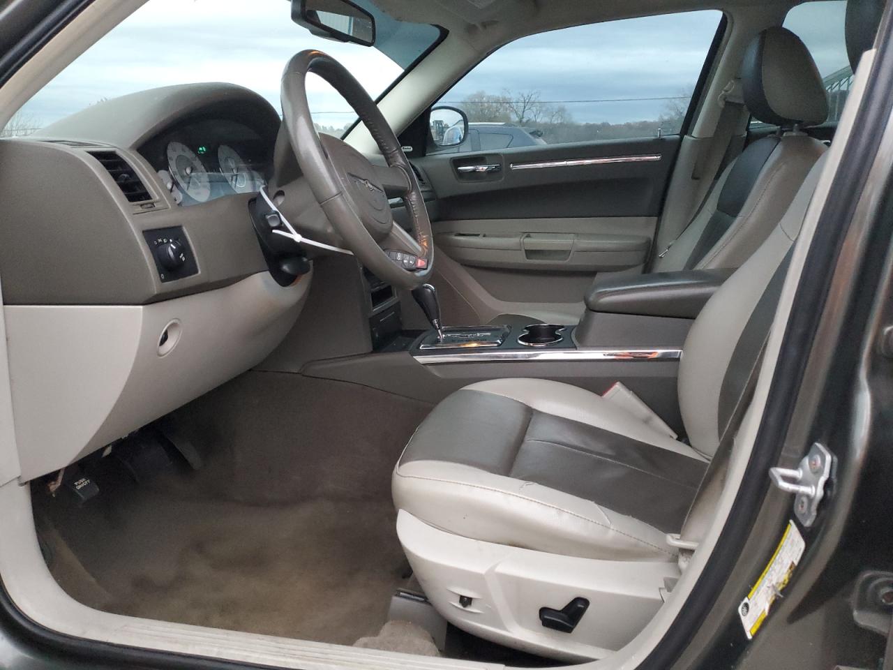 2008 Chrysler 300 VIN 2C3LA53G38H187309 Copart auction photo, all over damage thumbnail 7