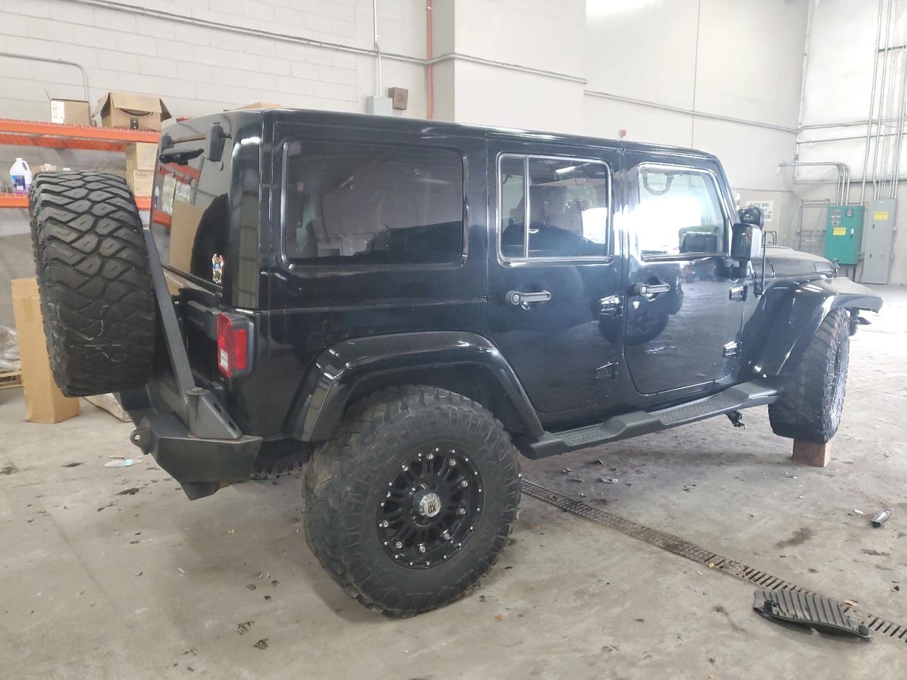 2012 Jeep Wrangler VIN 1C4HJWEG0CL256618 Copart auction photo, front end / hail damage thumbnail 3
