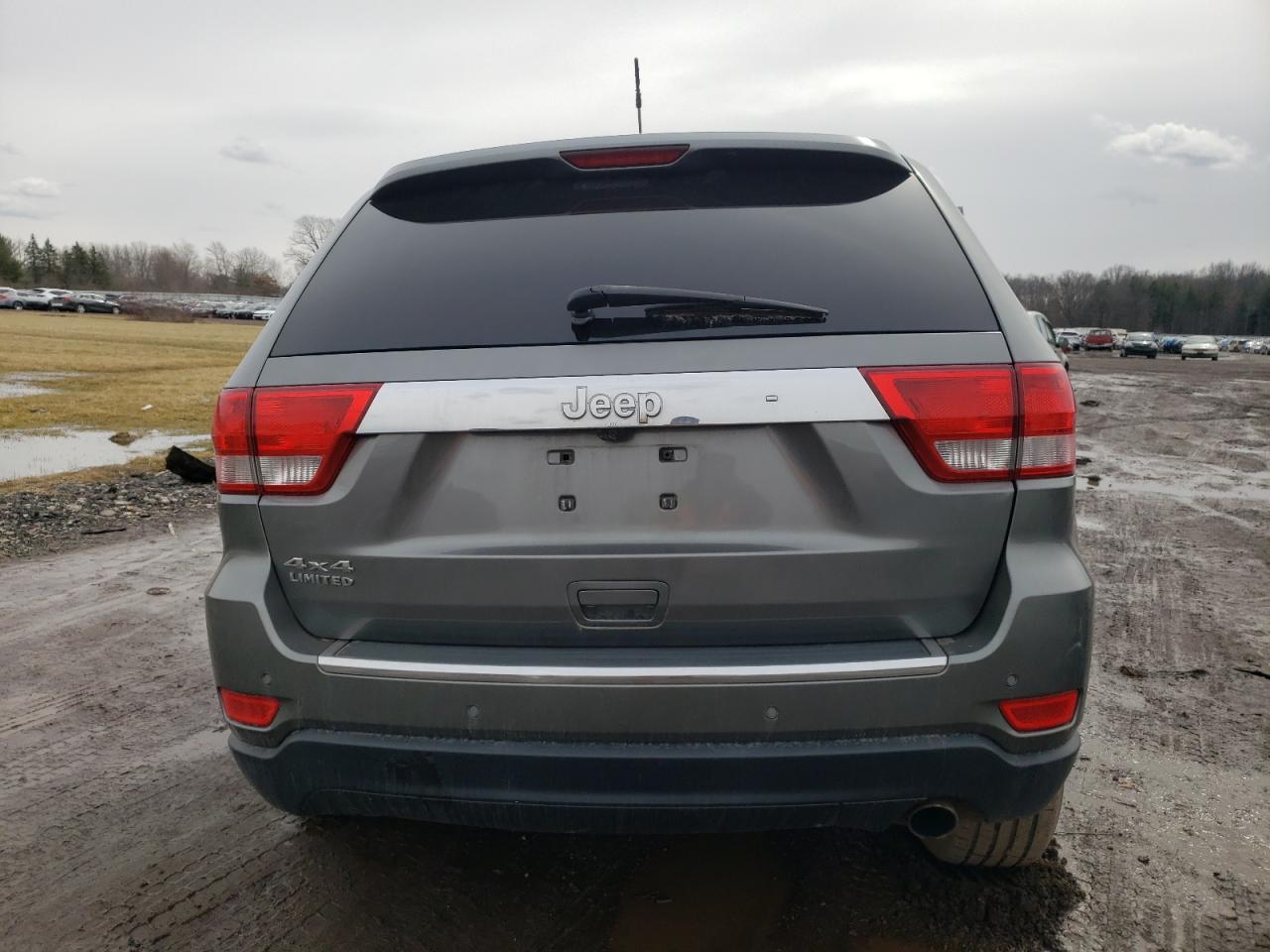 2011 Jeep Grand Cherokee VIN 1J4RR5GG4BC636137 Copart auction photo, side / undercarriage damage thumbnail 6