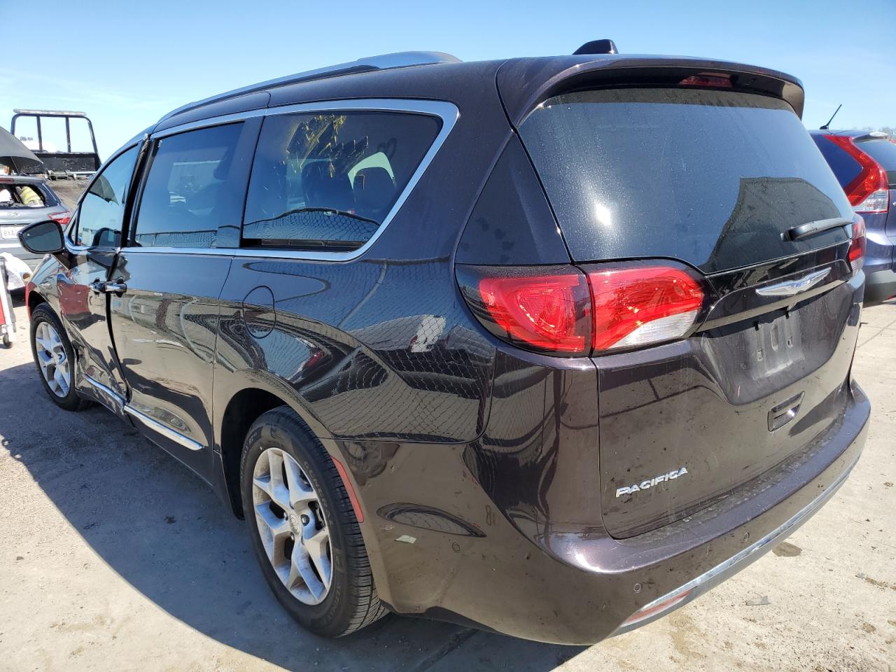 2017 Chrysler Pacifica VIN 2C4RC1EG3HR637914 Copart auction photo, side damage thumbnail 2