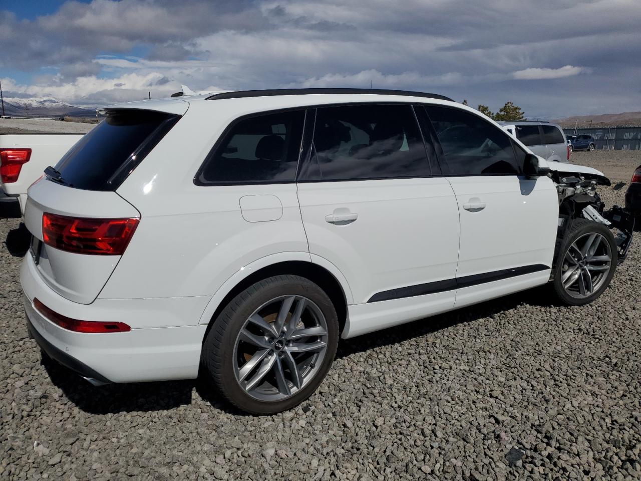 2017 Audi Q7 VIN WA1VABF72HD034331 Copart auction photo, front end damage thumbnail 3