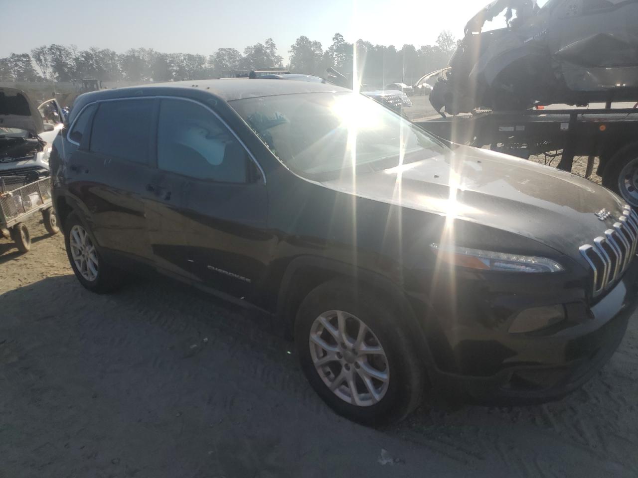 2017 Jeep Grand Cherokee VIN 1C4PJMCS3HD229194 Copart auction photo, side / rear end damage thumbnail 4