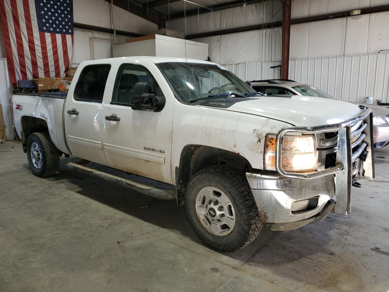 2014 Chevrolet Silverado VIN 1GC1KXCG5EF185991 Copart auction photo, front end / side damage thumbnail 4