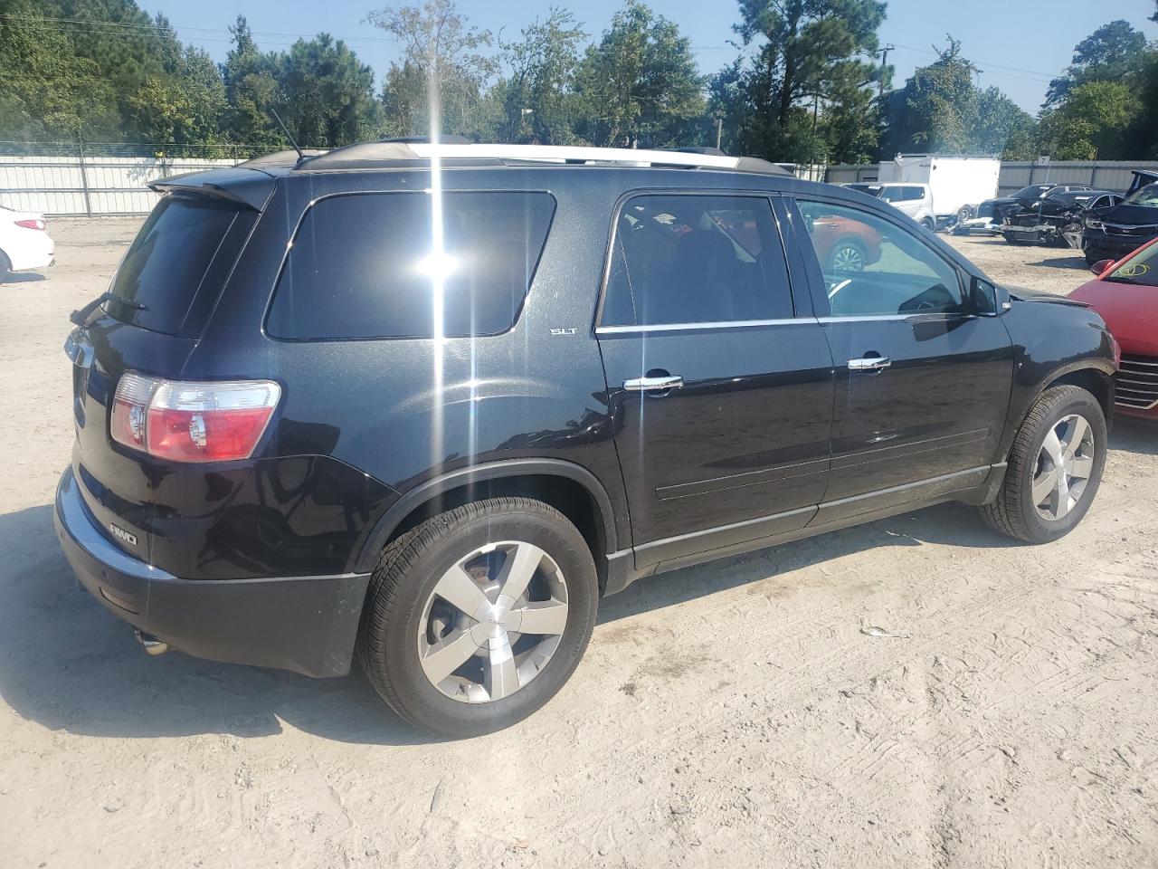 2011 GMC Acadia VIN 1GKKVRED3BJ265751 Copart auction photo, front end / minor dent/scratches damage thumbnail 3