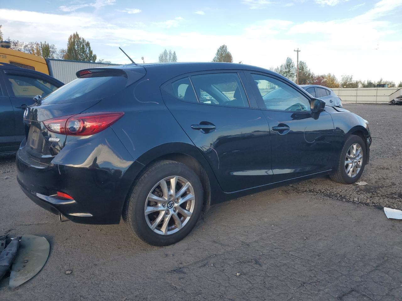 2017 Mazda 3 VIN 3MZBN1K75HM100966 Copart auction photo, front end / side damage thumbnail 3