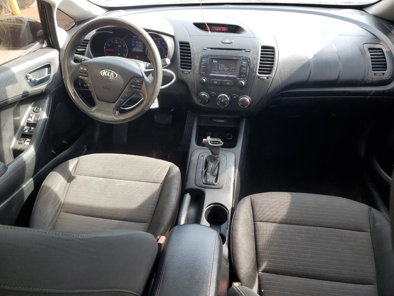 2016 KIA Forte VIN KNAFX4A63G5572884 Copart auction photo, front end damage thumbnail 8