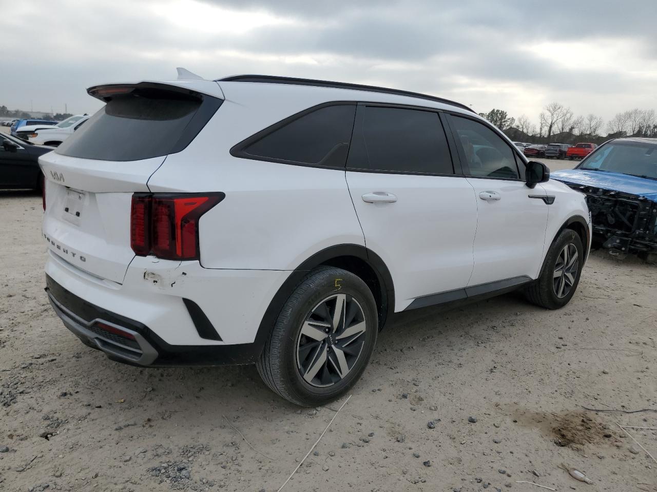 2022 KIA Sorento VIN 5XYRL4LC2NG134442 Copart auction photo, front end / rear end damage thumbnail 3