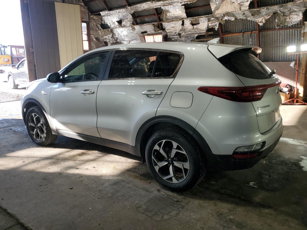2020 KIA Sportage VIN KNDPMCAC5L7732469 Copart auction photo, undercarriage / minor dent/scratches damage thumbnail 2