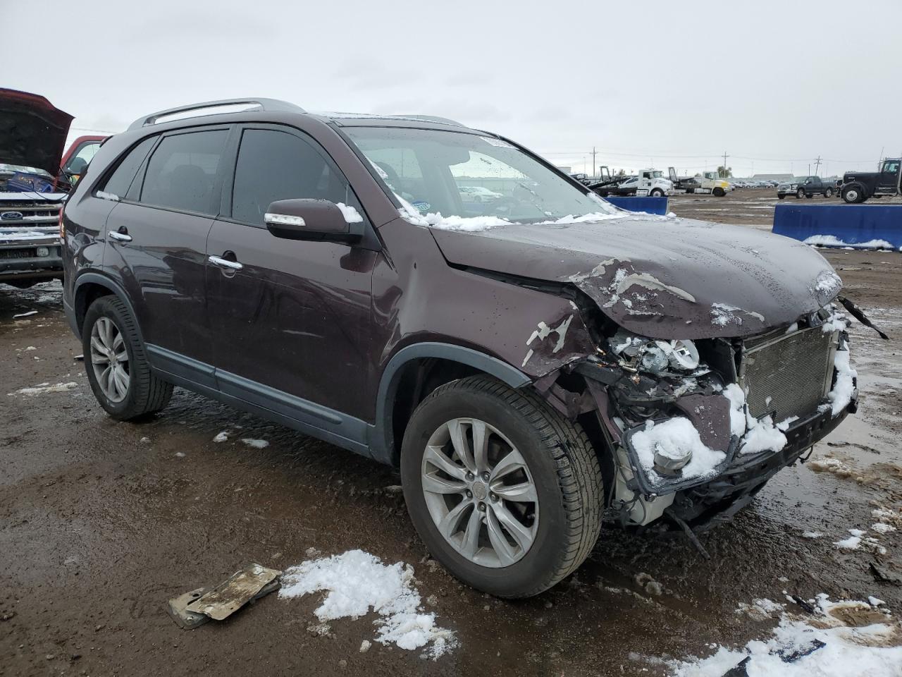2011 KIA Sorento VIN 5XYKU4A29BG004517 Copart auction photo, front end damage thumbnail 4