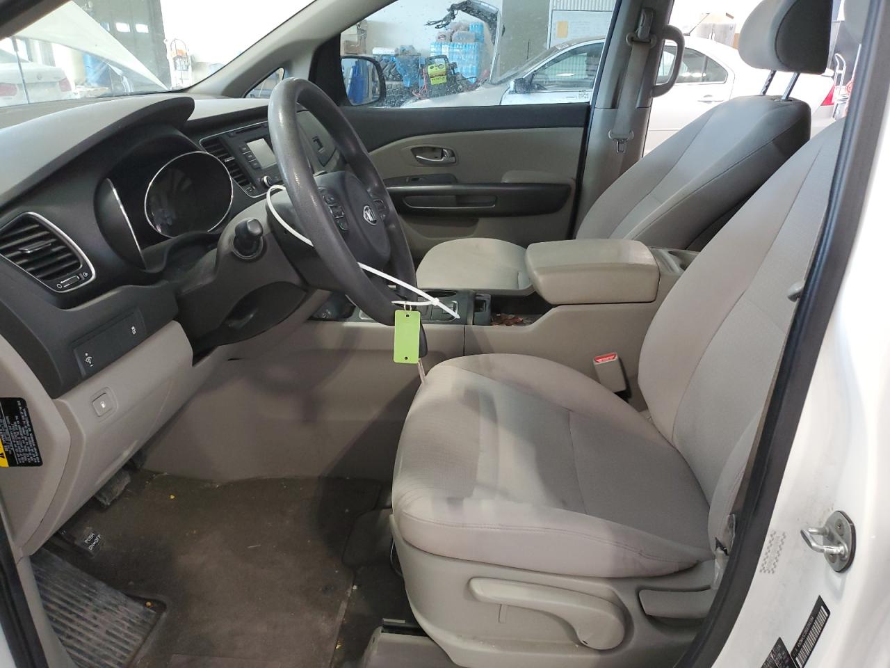 2016 KIA Sedona VIN KNDMA5C18G6184594 Copart auction photo, minor dent/scratches damage thumbnail 7