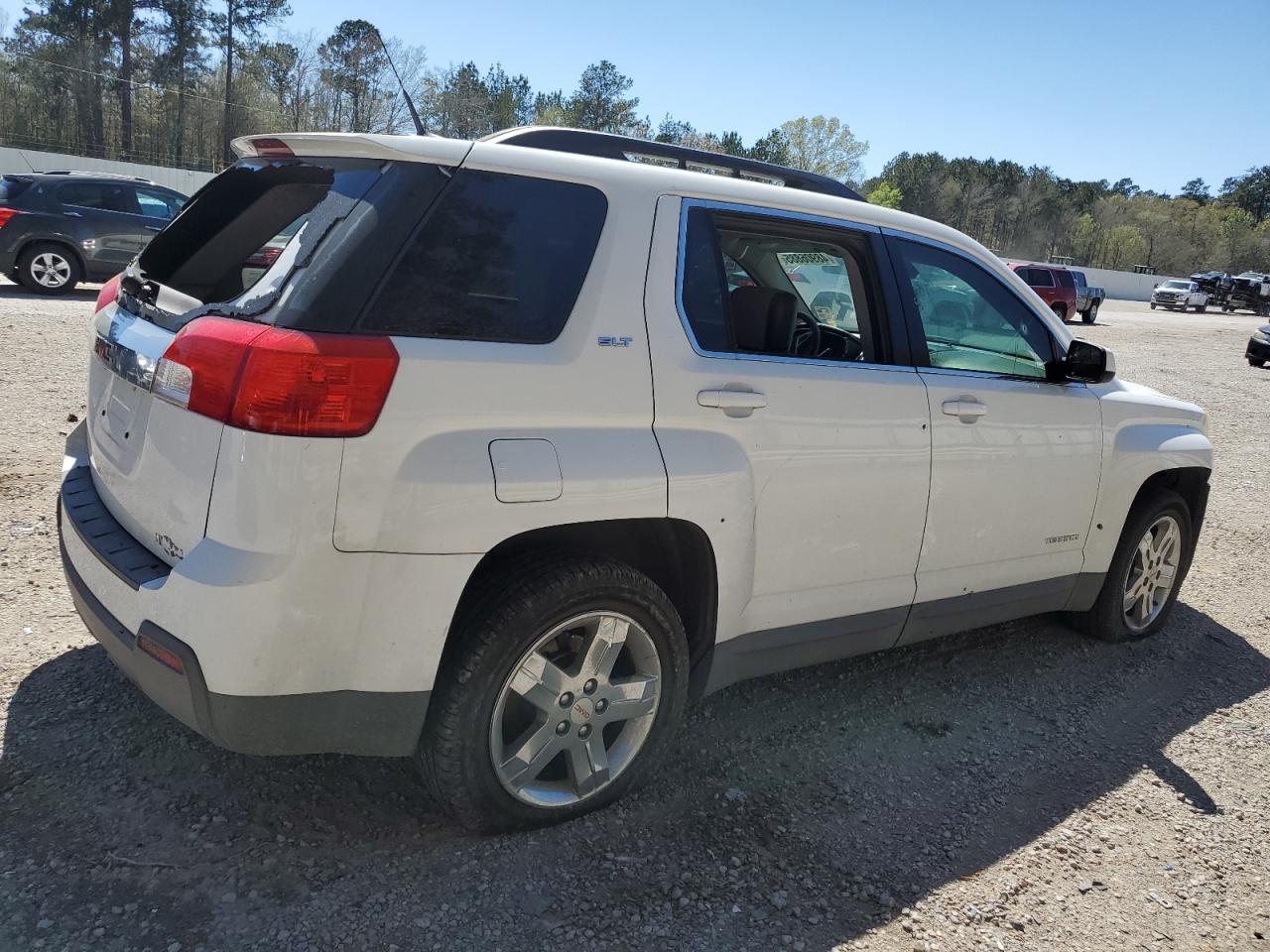 2012 GMC Terrain VIN 2GKALUEK0C6323588 Copart auction photo, minor dent/scratches damage thumbnail 3