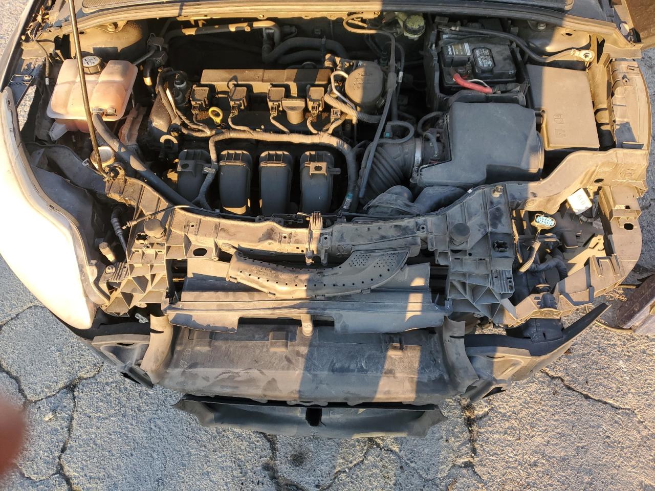 2012 Ford Focus VIN 1FAHP3F2XCL426909 Copart auction photo, front end damage thumbnail 11