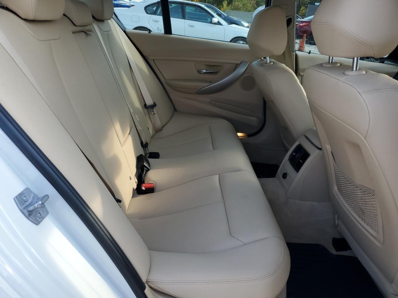 2015 BMW 3er VIN WBA3C3C57FP663088 Copart auction photo, front end / rear end damage thumbnail 10