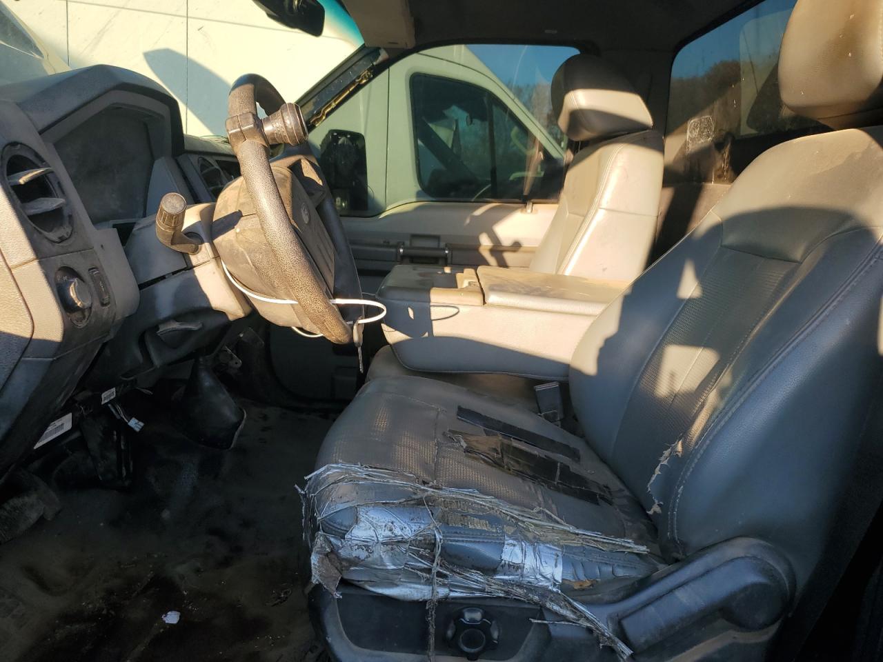2011 Ford F450 VIN 1FDUF4GYXBEC25479 Copart auction photo, front end damage thumbnail 7