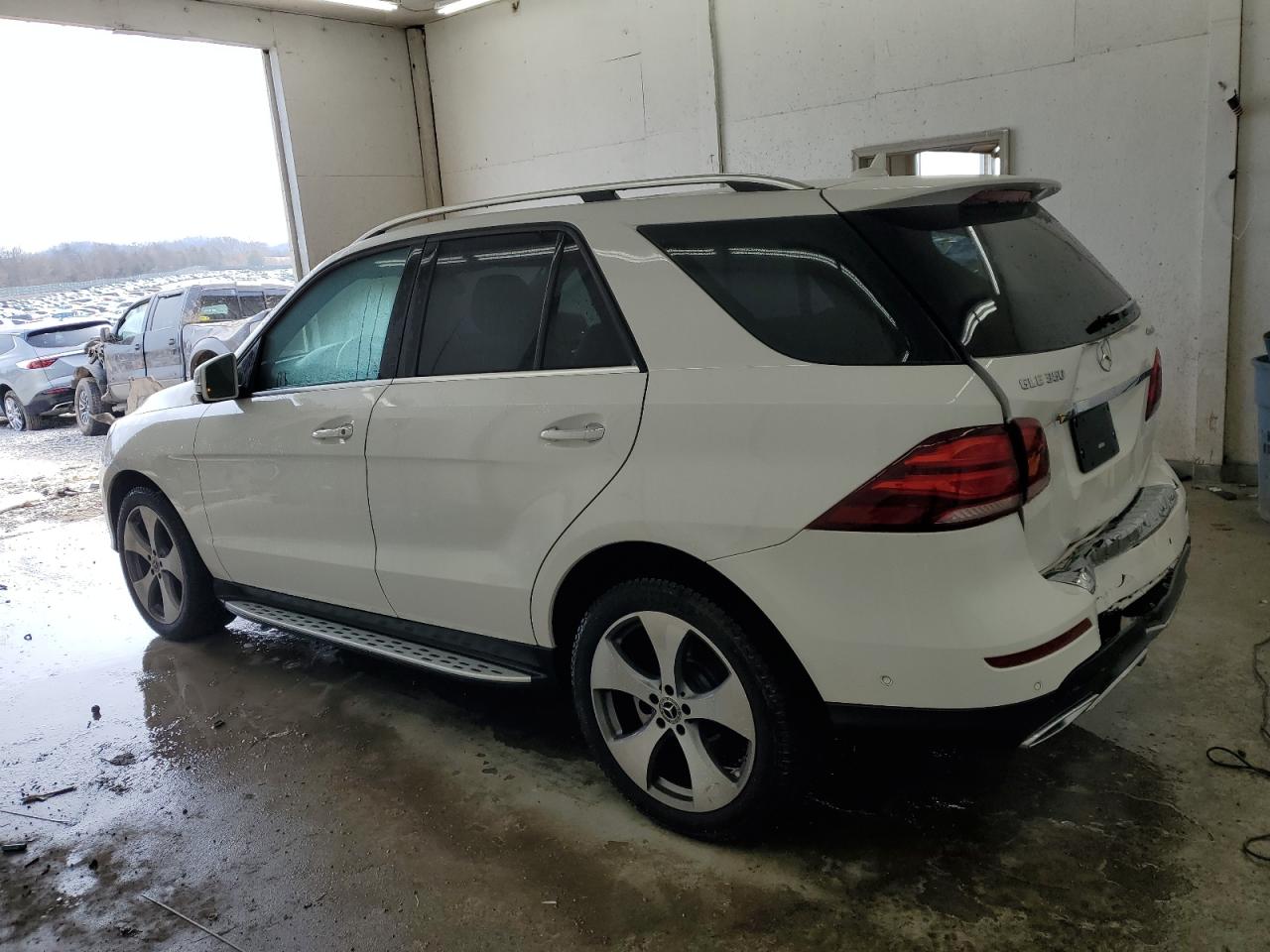 2017 Mercedes-Benz GLE VIN 4JGDA5HB6HA982720 Copart auction photo, rear end / minor dent/scratches damage thumbnail 2