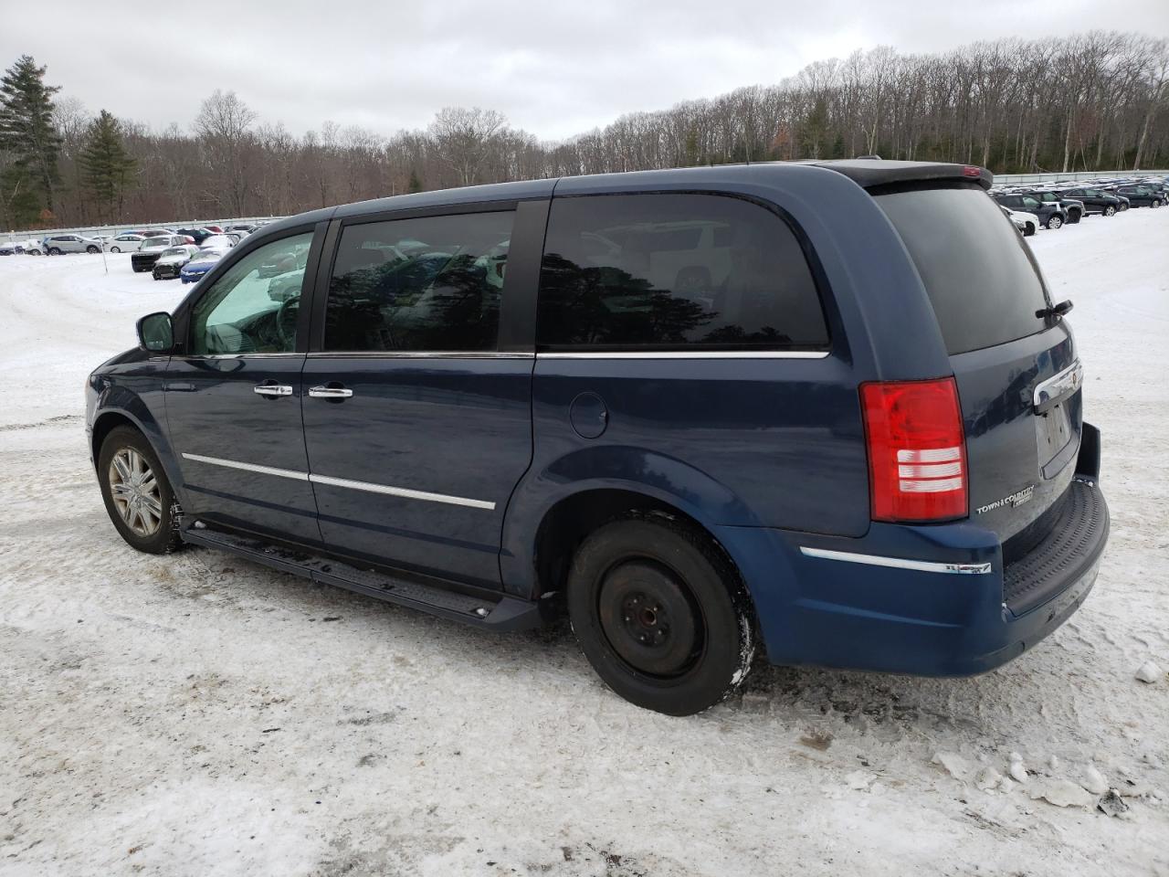 2008 Chrysler Town & Country VIN 2A8HR64X78R690357 Copart auction photo, front end / minor dent/scratches damage thumbnail 2