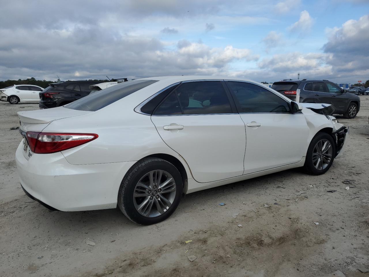 2017 Toyota Camry VIN 4T1BF1FK8HU426458 Copart auction photo, front end damage thumbnail 3