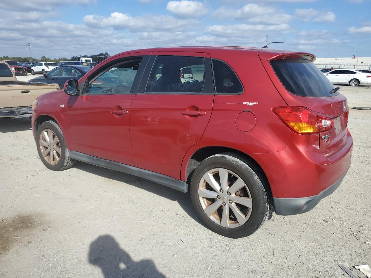 2014 Mitsubishi Outlander VIN 4A4AP3AU0EE026300 Copart auction photo, minor dent/scratches damage thumbnail 2