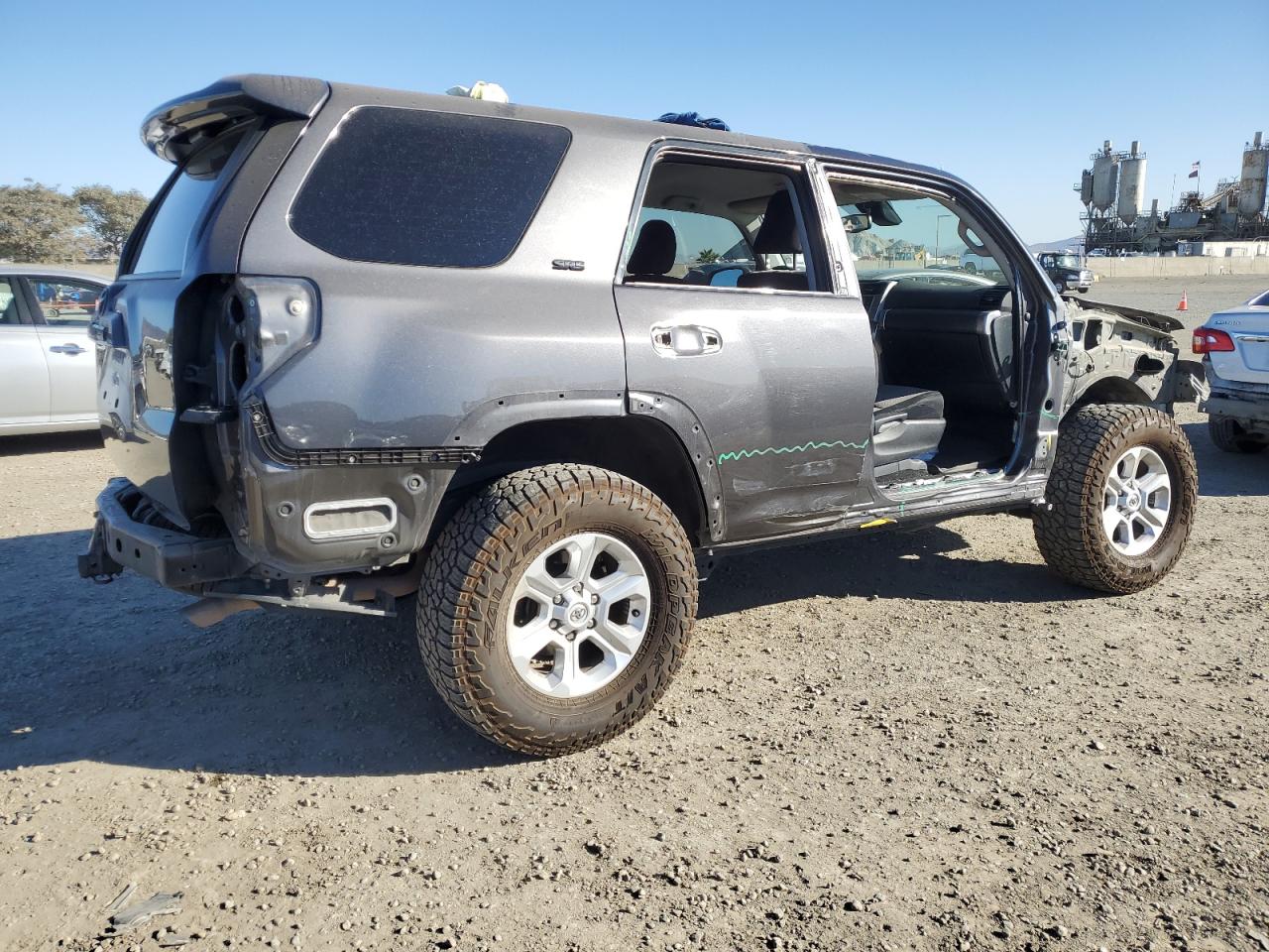 2022 Toyota 4Runner VIN JTEMU5JRXN6068211 Copart auction photo, all over damage thumbnail 3