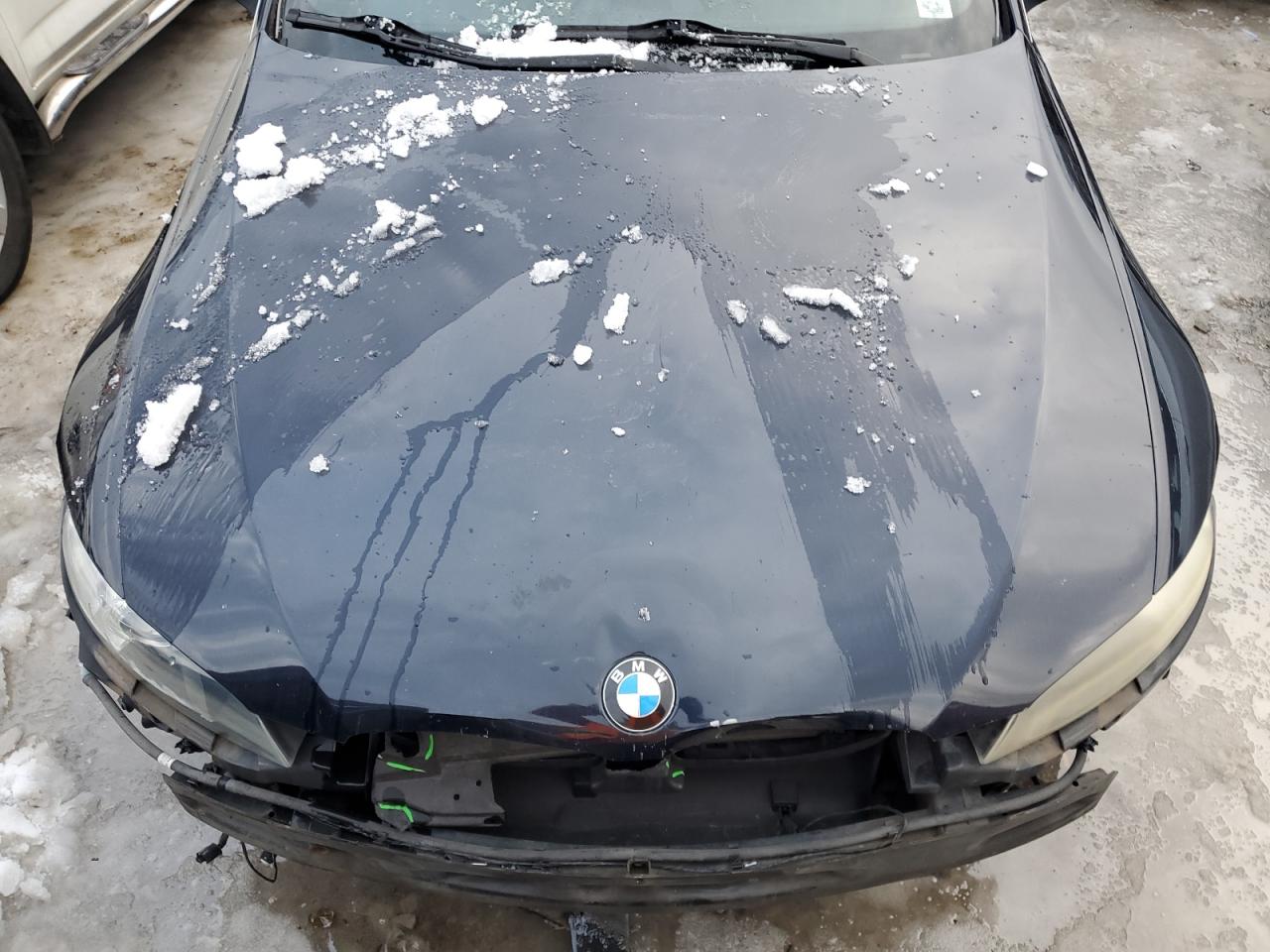 2009 BMW 3er VIN WBAWL73539PX44680 Copart auction photo, front end / minor dent/scratches damage thumbnail 11