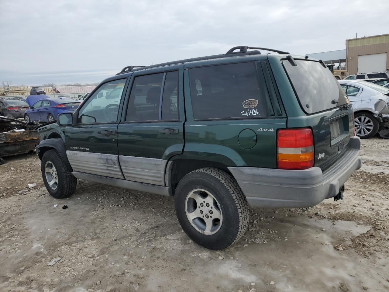1998 Jeep Grand Cherokee VIN 1J4GZ58S5WC285562 Copart auction photo, side / front end damage thumbnail 2