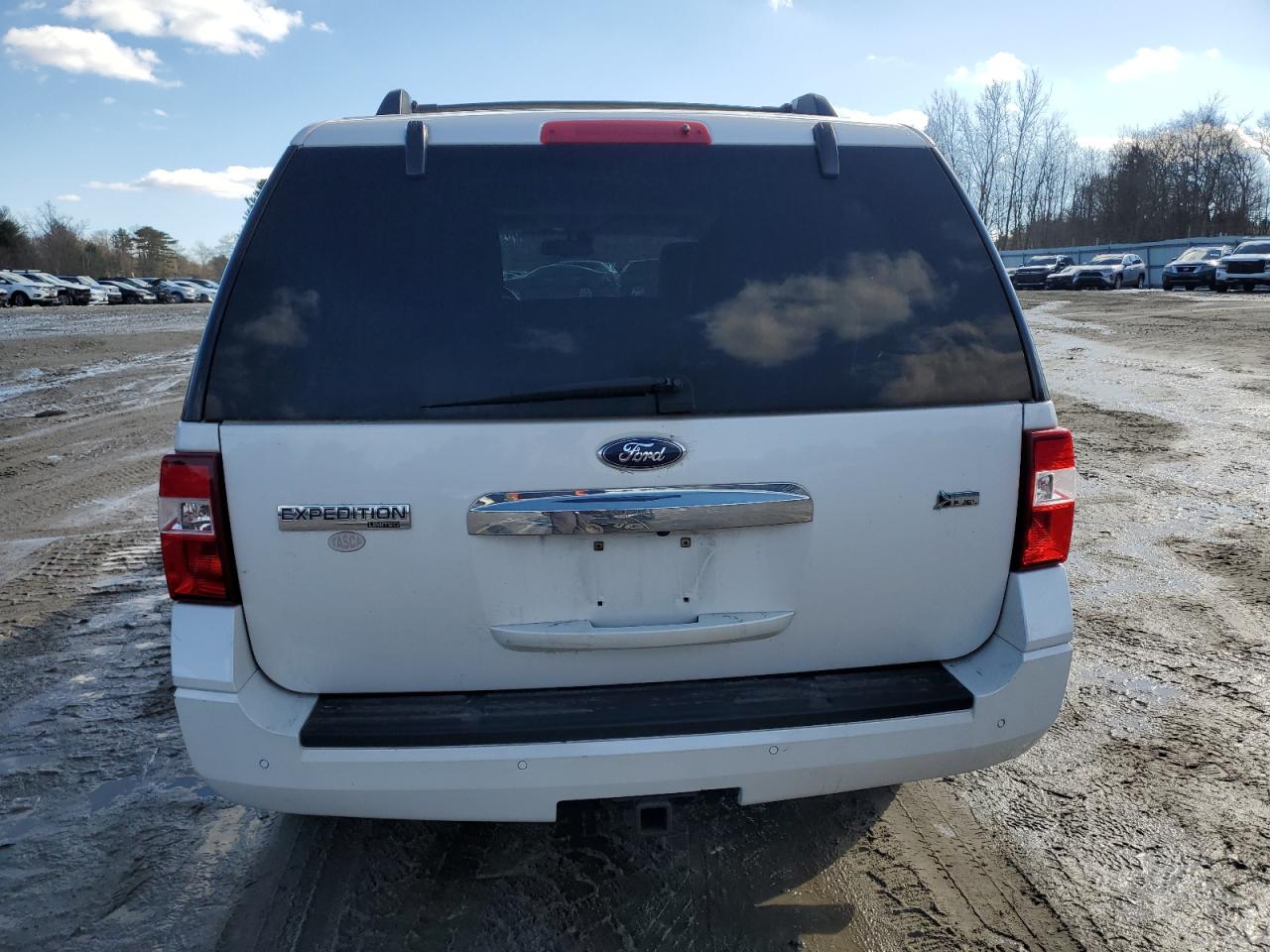 2014 Ford Expedition VIN 1FMJU2A59EEF11288 Copart auction photo, front end / side damage thumbnail 6