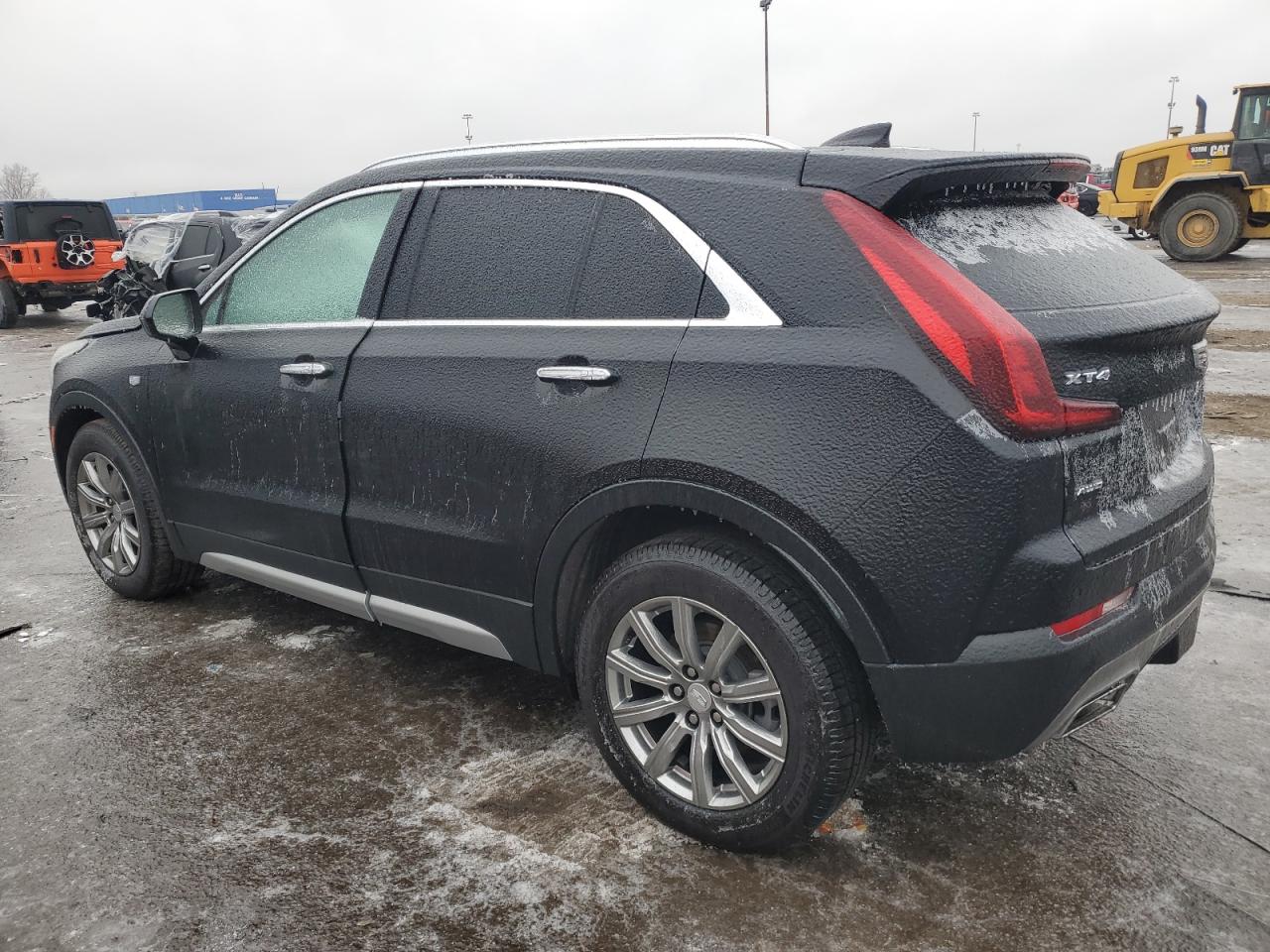 2020 Cadillac XT4 VIN 1GYFZDR40LF123368 Copart auction photo, front end / undercarriage damage thumbnail 2
