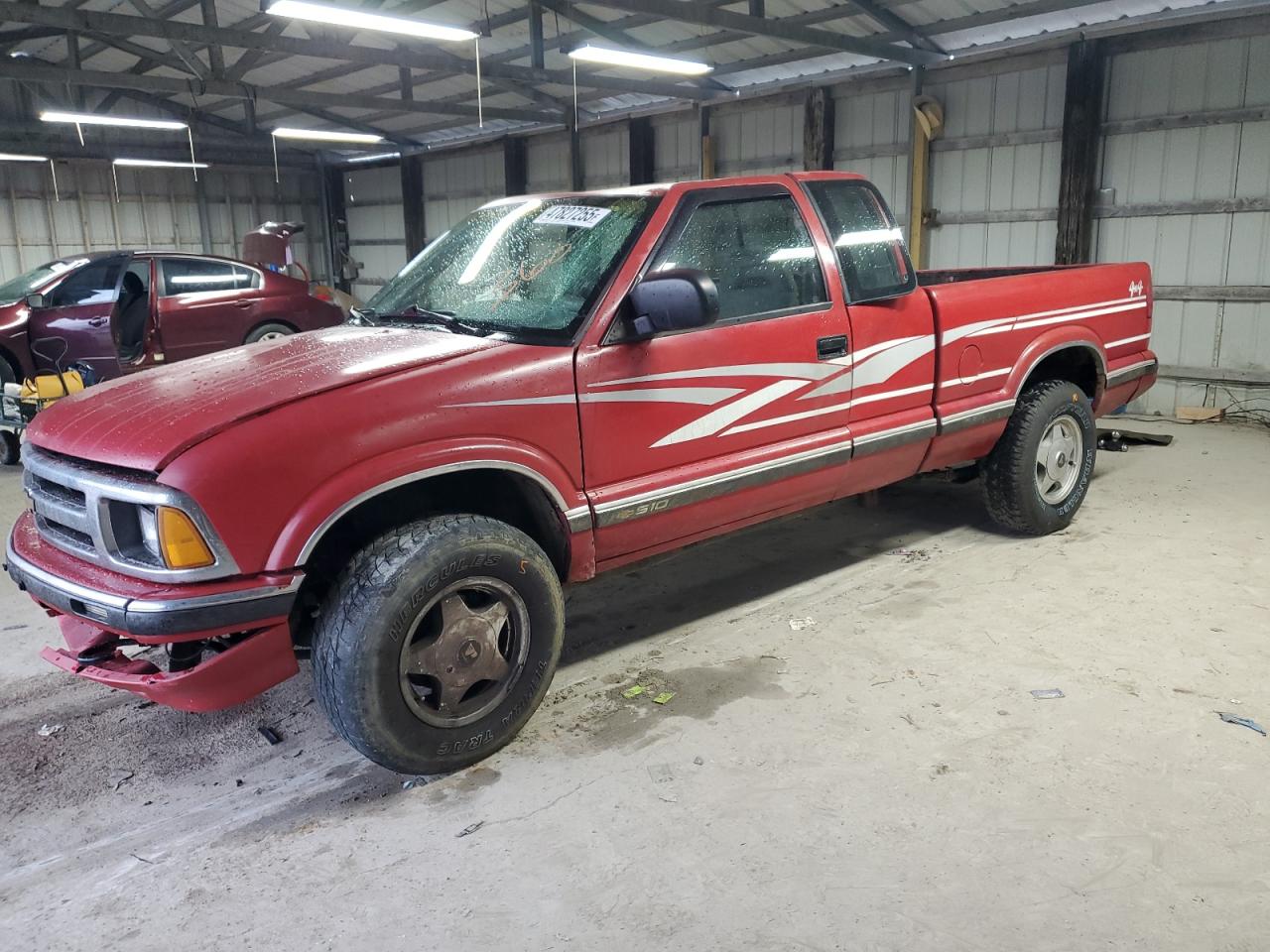 1996 Chevrolet S-10 Pickup VIN 1GCDT19X2TK128327 - Copart auction photo