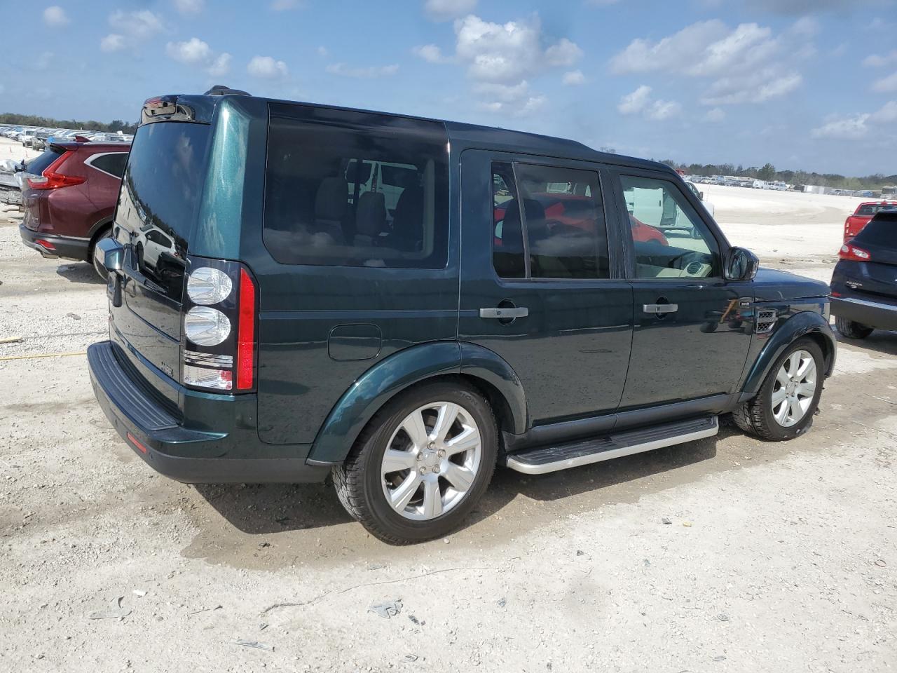 2015 Land Rover LR4 VIN SALAG2V64FA773204 Copart auction photo, front end damage thumbnail 3