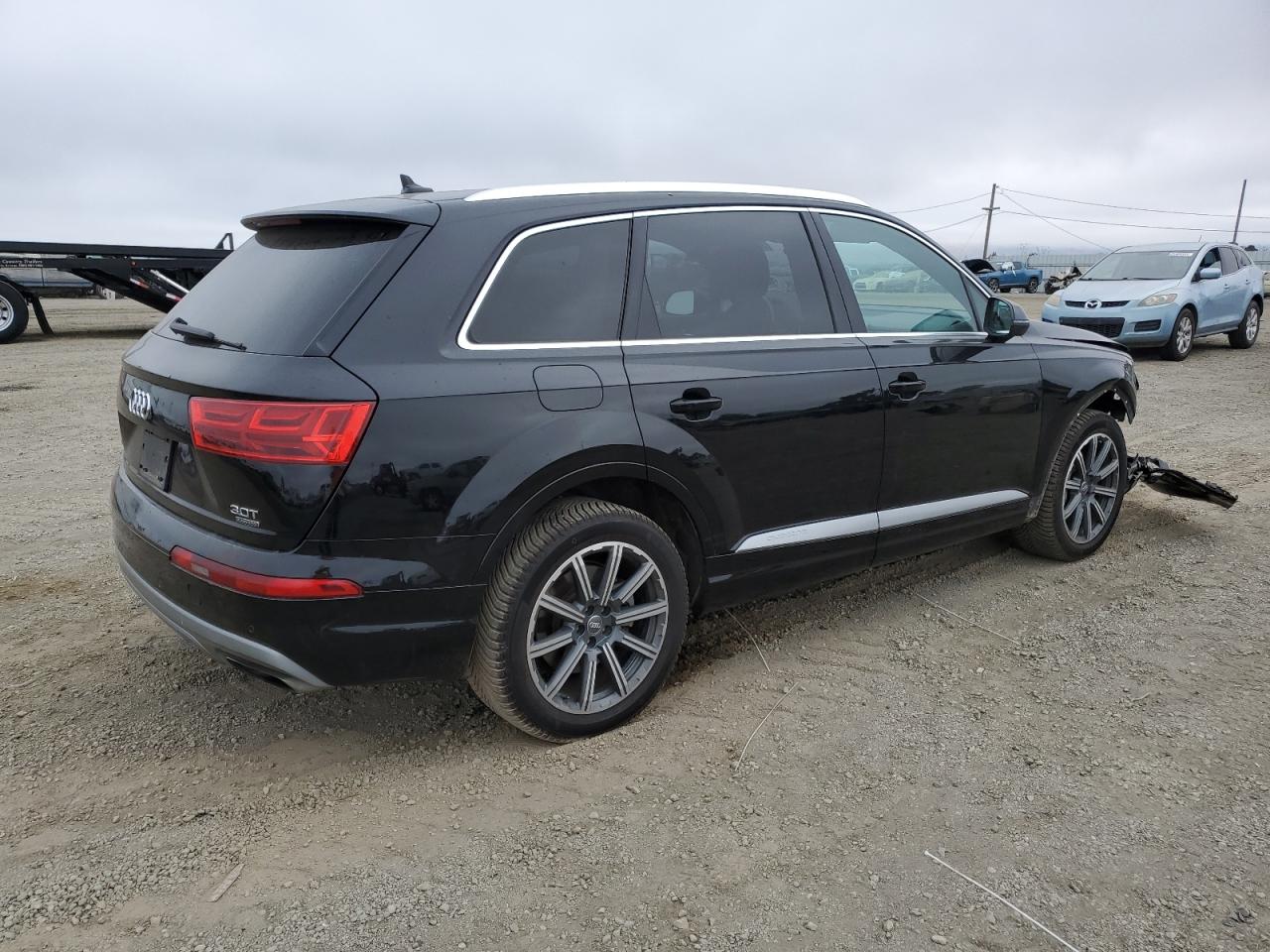 2017 Audi Q7 VIN WA1LAAF74HD008010 Copart auction photo, front end damage thumbnail 3