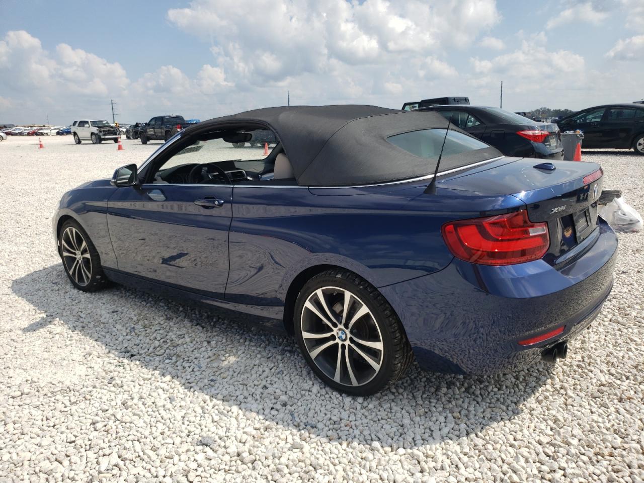 2017 BMW 2er VIN WBA2M9C30HV985824 Copart auction photo, side damage thumbnail 2