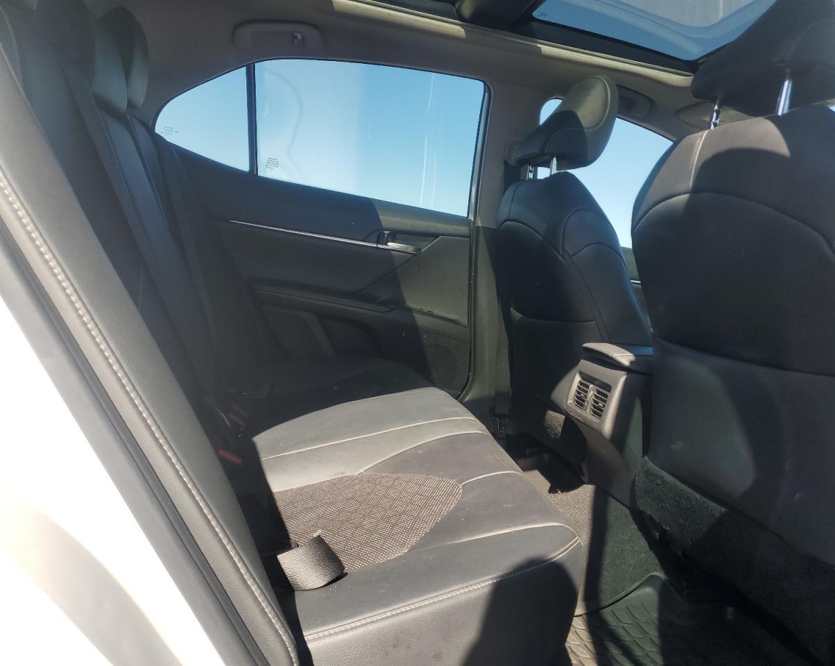 2019 Toyota Camry VIN 4T1B61HKXKU833959 Copart auction photo, front end / minor dent/scratches damage thumbnail 10