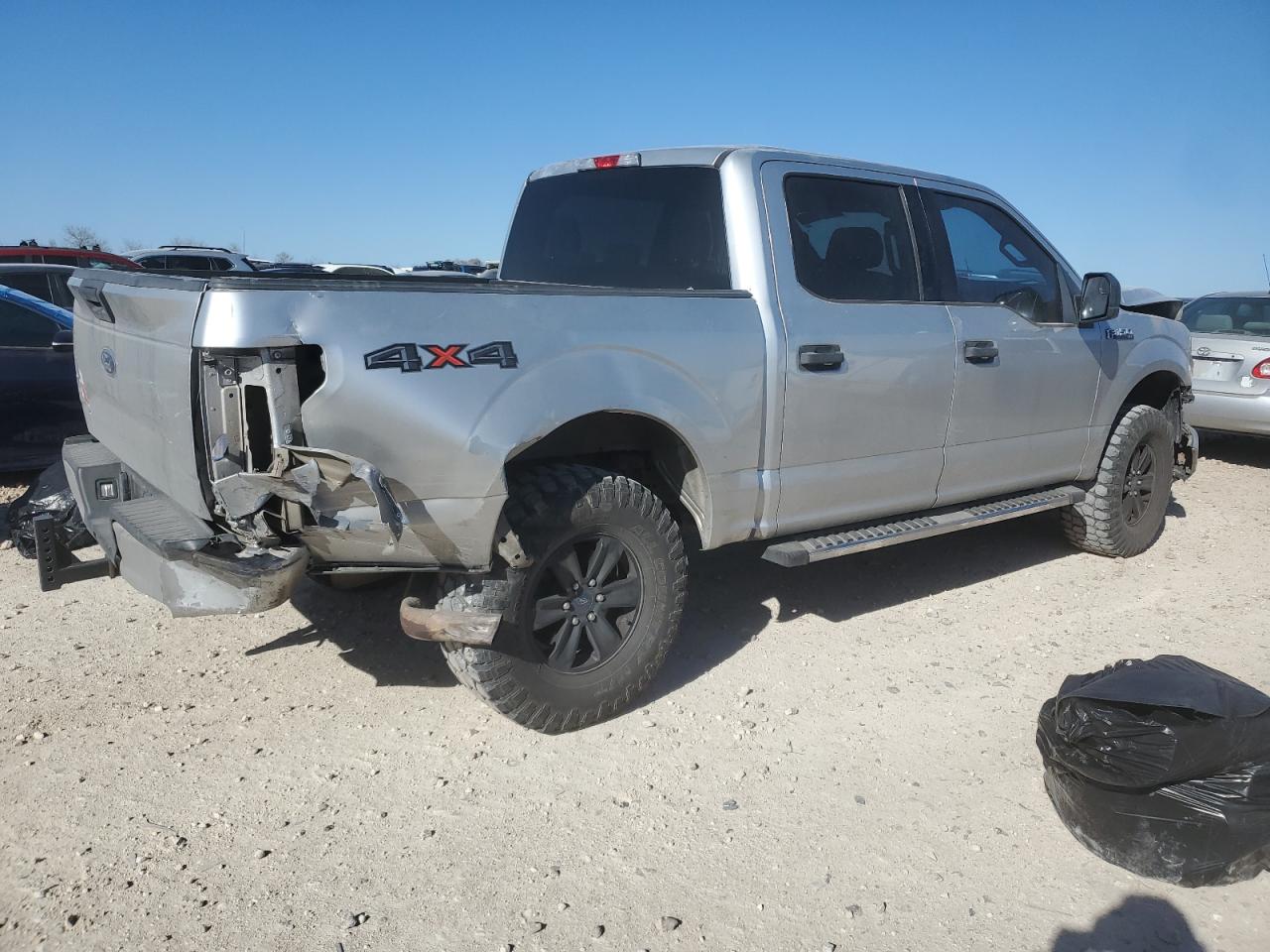 2018 Ford F-150 VIN 1FTEW1E58JKC62062 Copart auction photo, front end / rear end damage thumbnail 3
