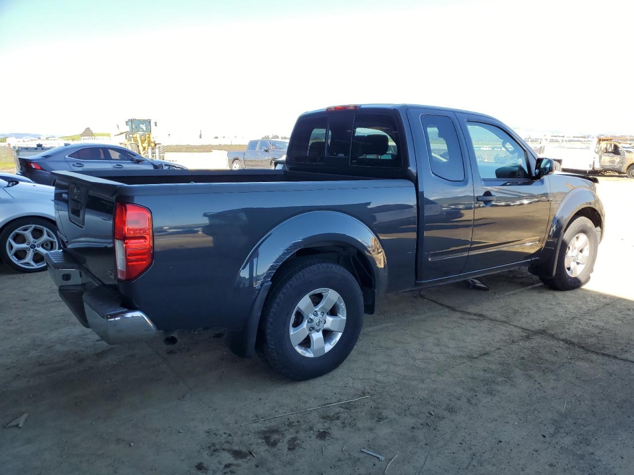 2013 Nissan Navara (Frontier) VIN 1N6AD0CU8DN762439 Copart auction photo, vandalism / rear end damage thumbnail 3