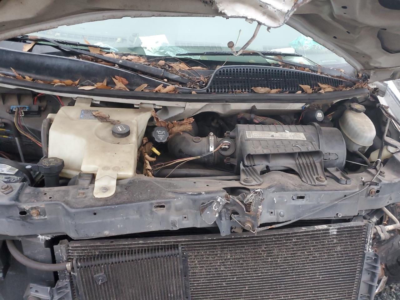 2006 Chevrolet Express VIN 1GCFG15X161273047 Copart auction photo, front end damage thumbnail 12