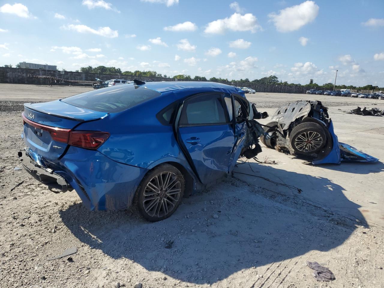 2023 KIA Forte VIN 3KPF44AC5PE627230 Copart auction photo, all over damage thumbnail 3