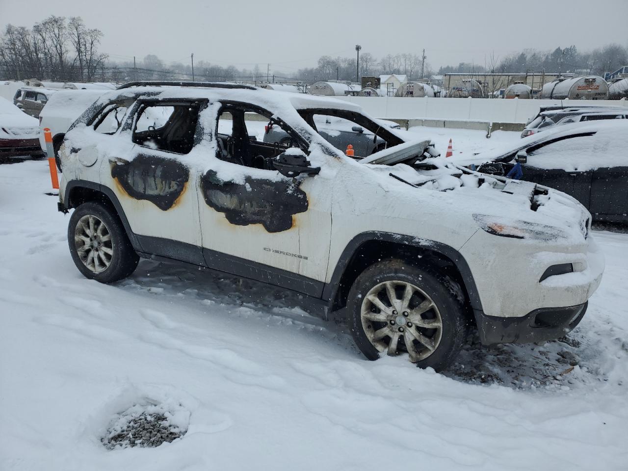 2015 Jeep Grand Cherokee VIN 1C4PJMDS4FW626140 Copart auction photo, burn - interior damage thumbnail 4
