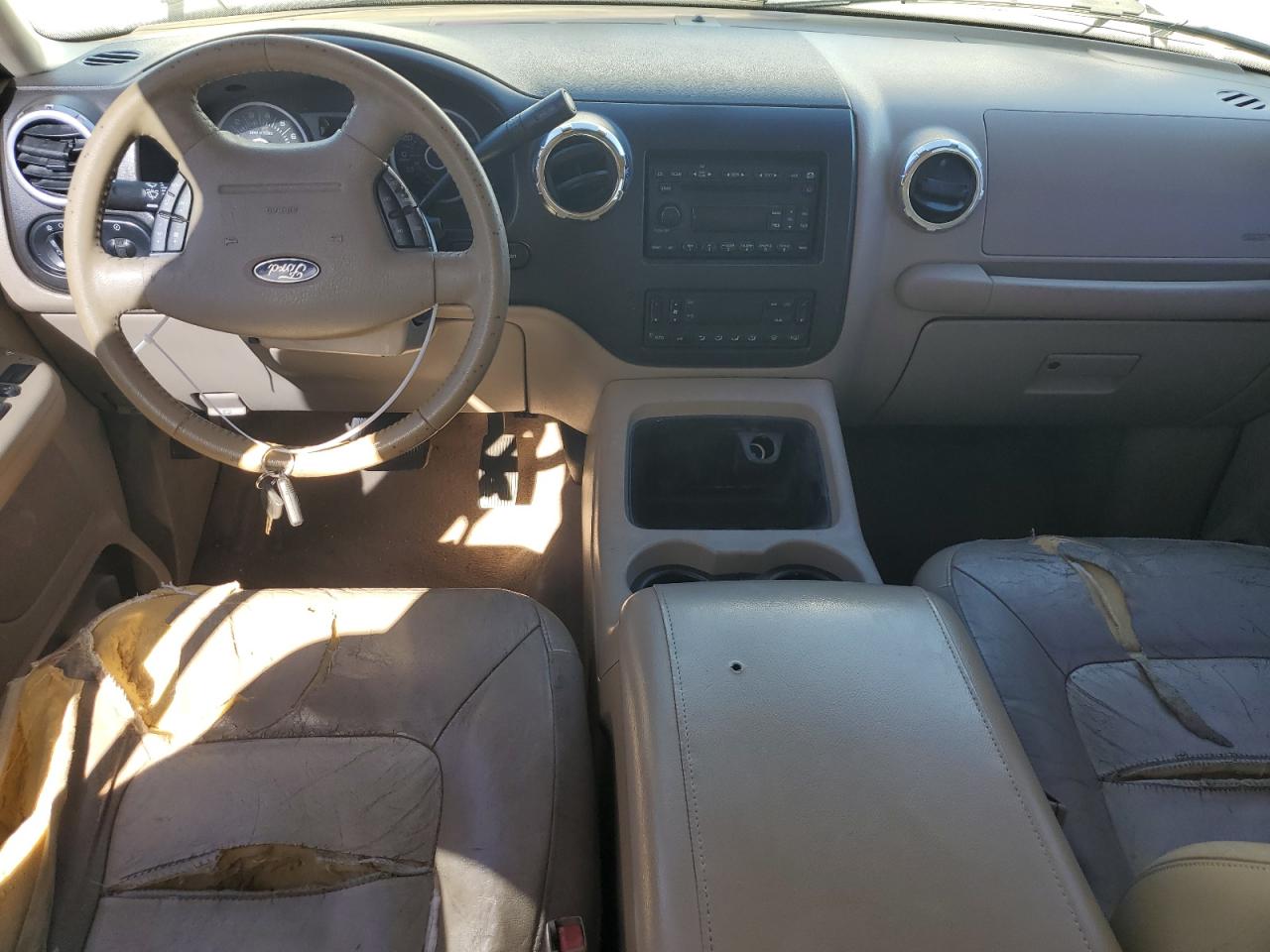 2005 Ford Expedition VIN 1FMPU17525LA63757 Copart auction photo, front end damage thumbnail 8