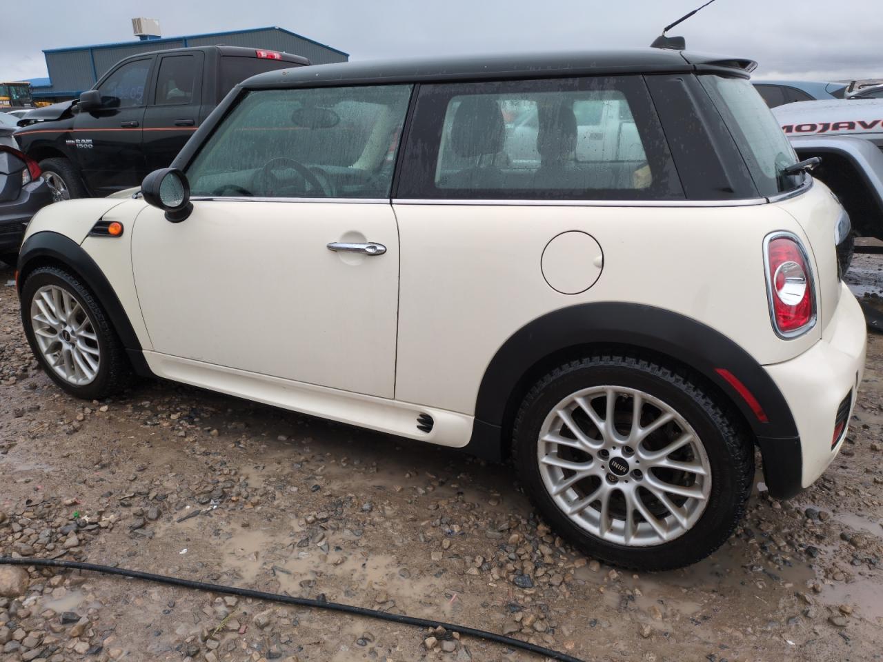 2012 MINI Cooper VIN WMWSU3C56CT186360 Copart auction photo, rear end damage thumbnail 2