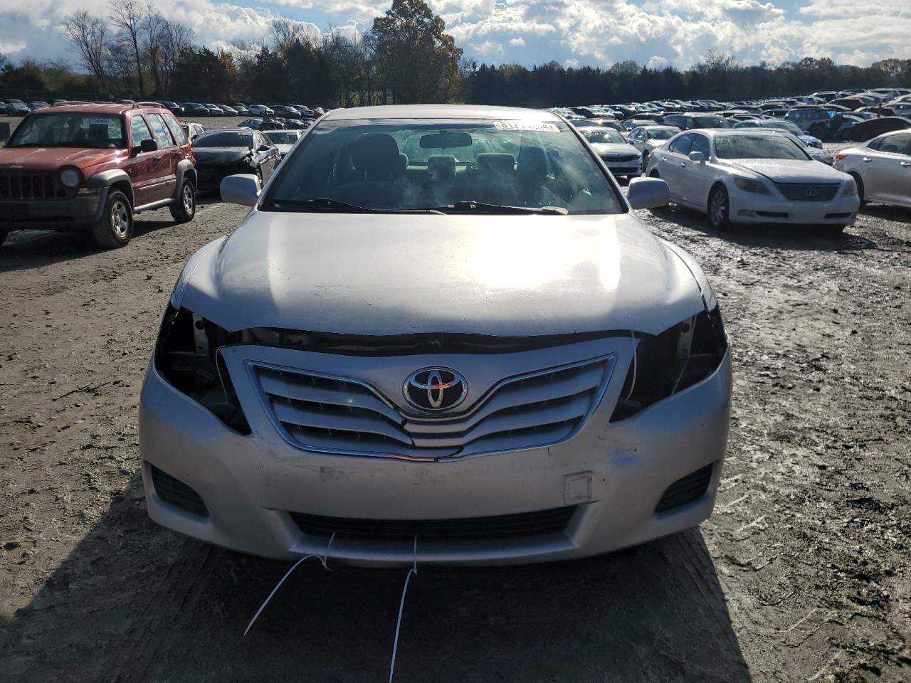 2011 Toyota Camry VIN 4T1BF3EK5BU228764 Copart auction photo, front end / minor dent/scratches damage thumbnail 5