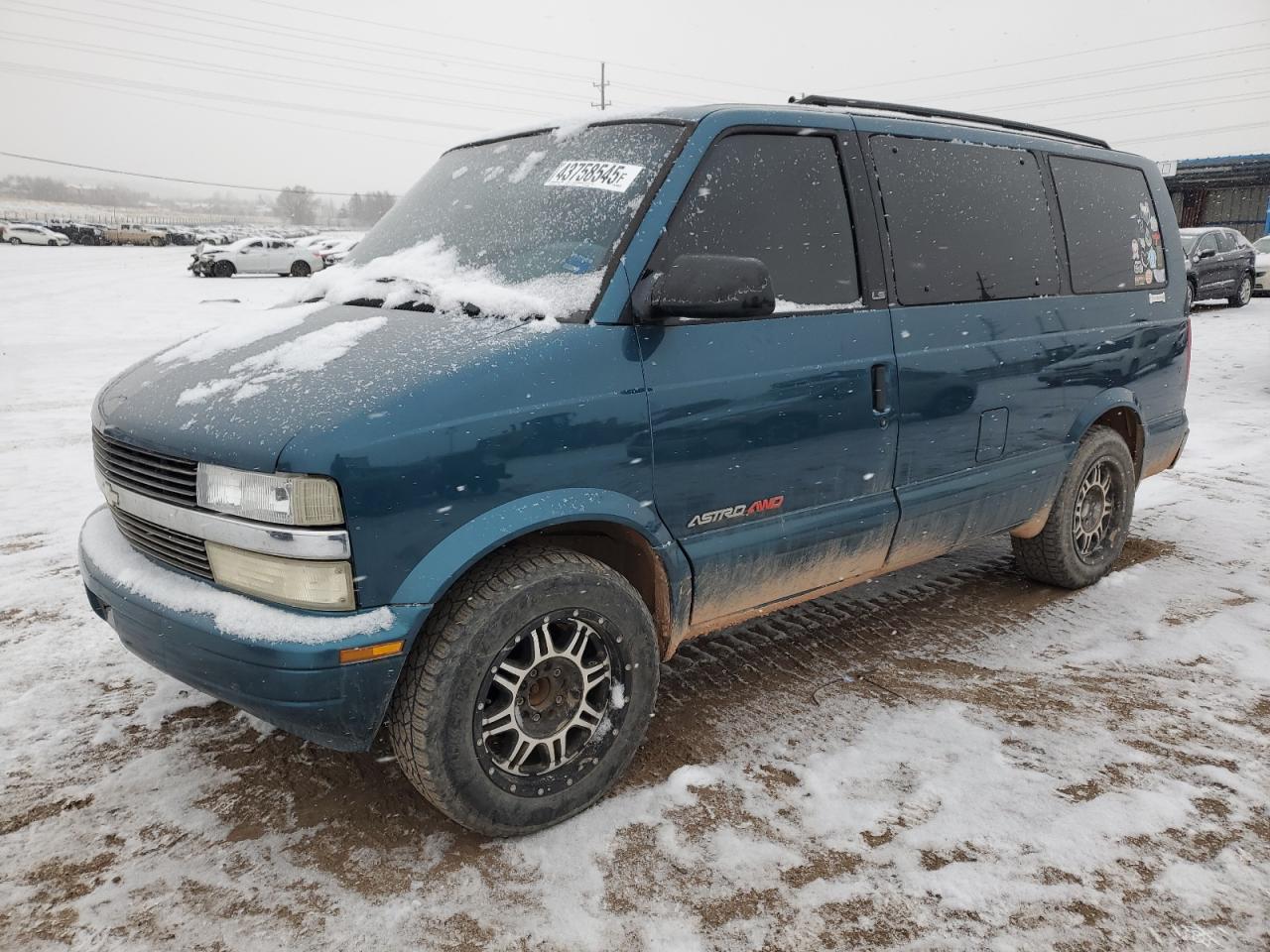 2000 Chevrolet Astro VIN 1GNEL19W3YB108484 - Copart auction photo