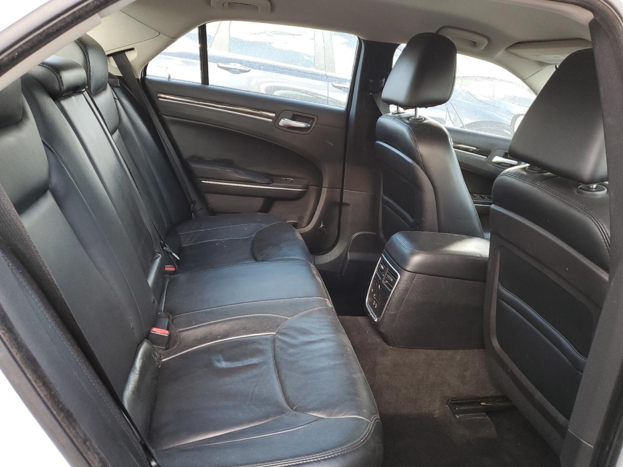 2015 Chrysler 300 VIN 2C3CCAAG5FH853816 Copart auction photo, front end damage thumbnail 10