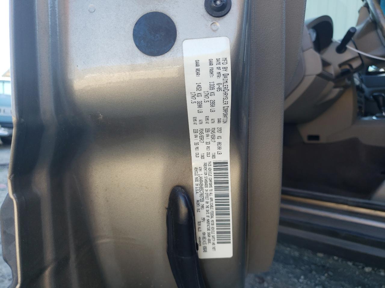2005 Jeep Grand Cherokee VIN 1J4HR48N85C702759 Copart auction photo, front end damage thumbnail 12